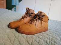 Buty zimowe Nike 44.5 miodowe Nike Path Winter