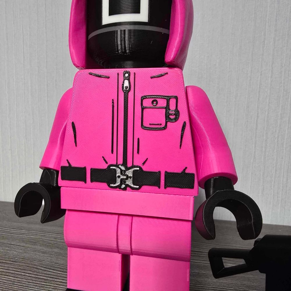 Figurak Strażnik Squid Game Kwadrat Lego XL