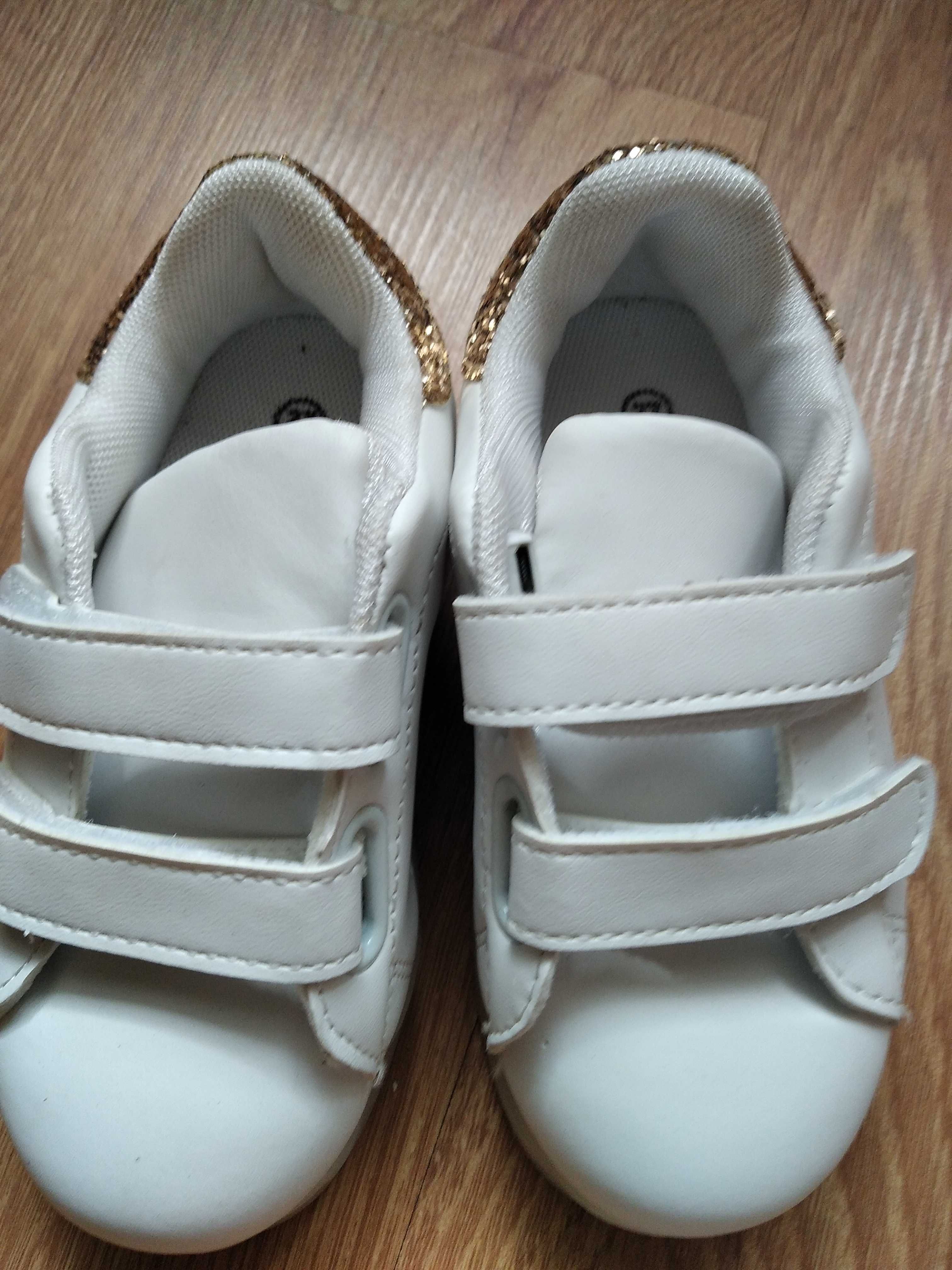 Nowe buty Cocoperla białe rozmiar 27