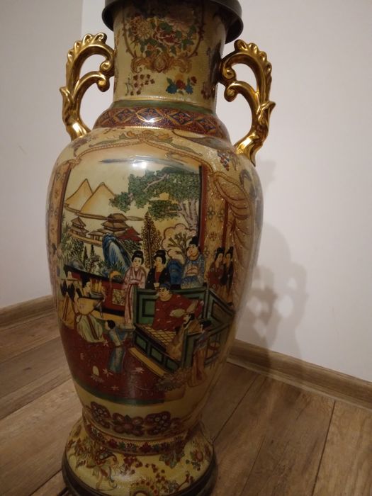 Piękna duża chińska lampa