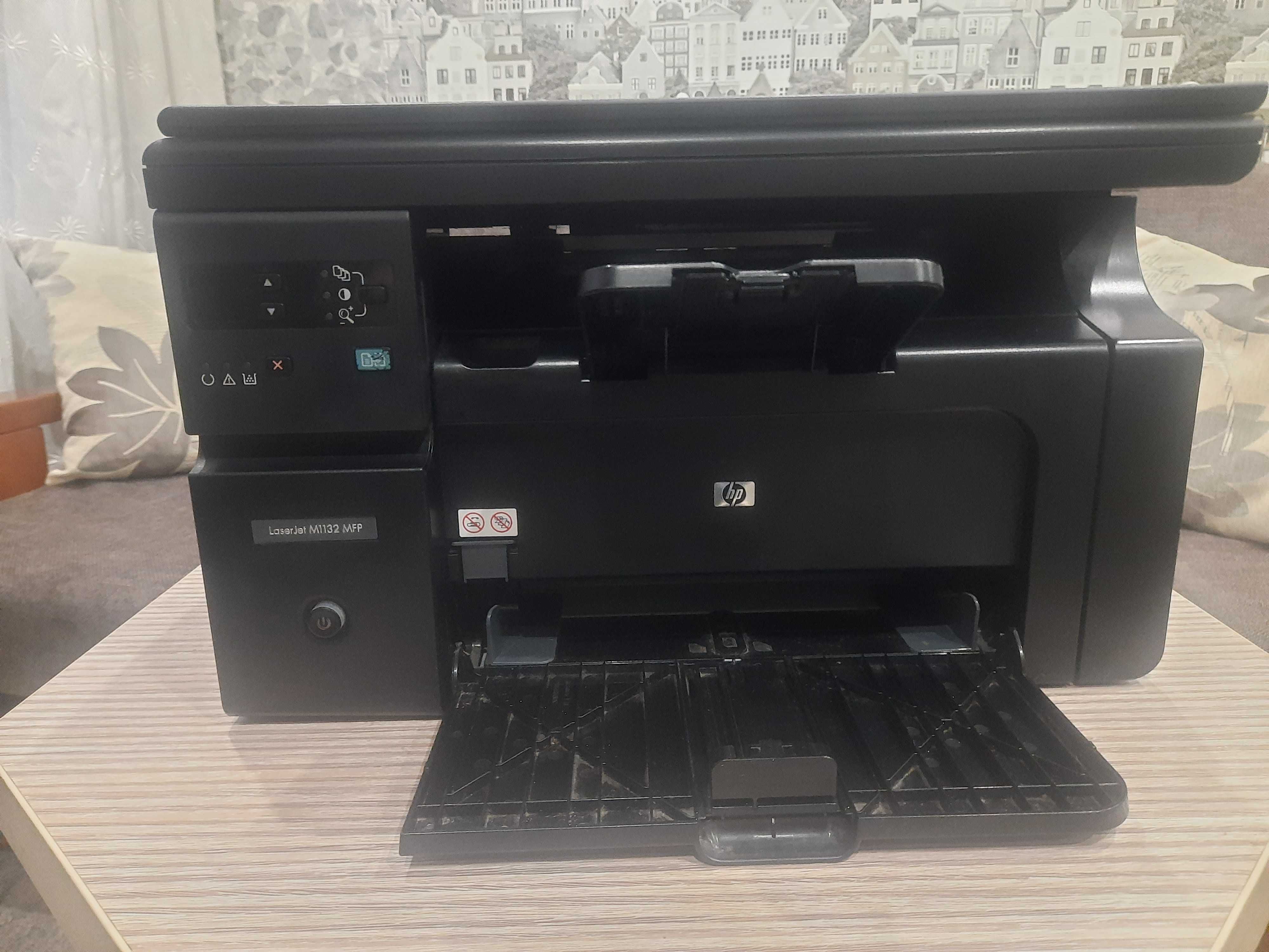 LazerJet M1132 MFP ( принтер , ксерокс , сканер )