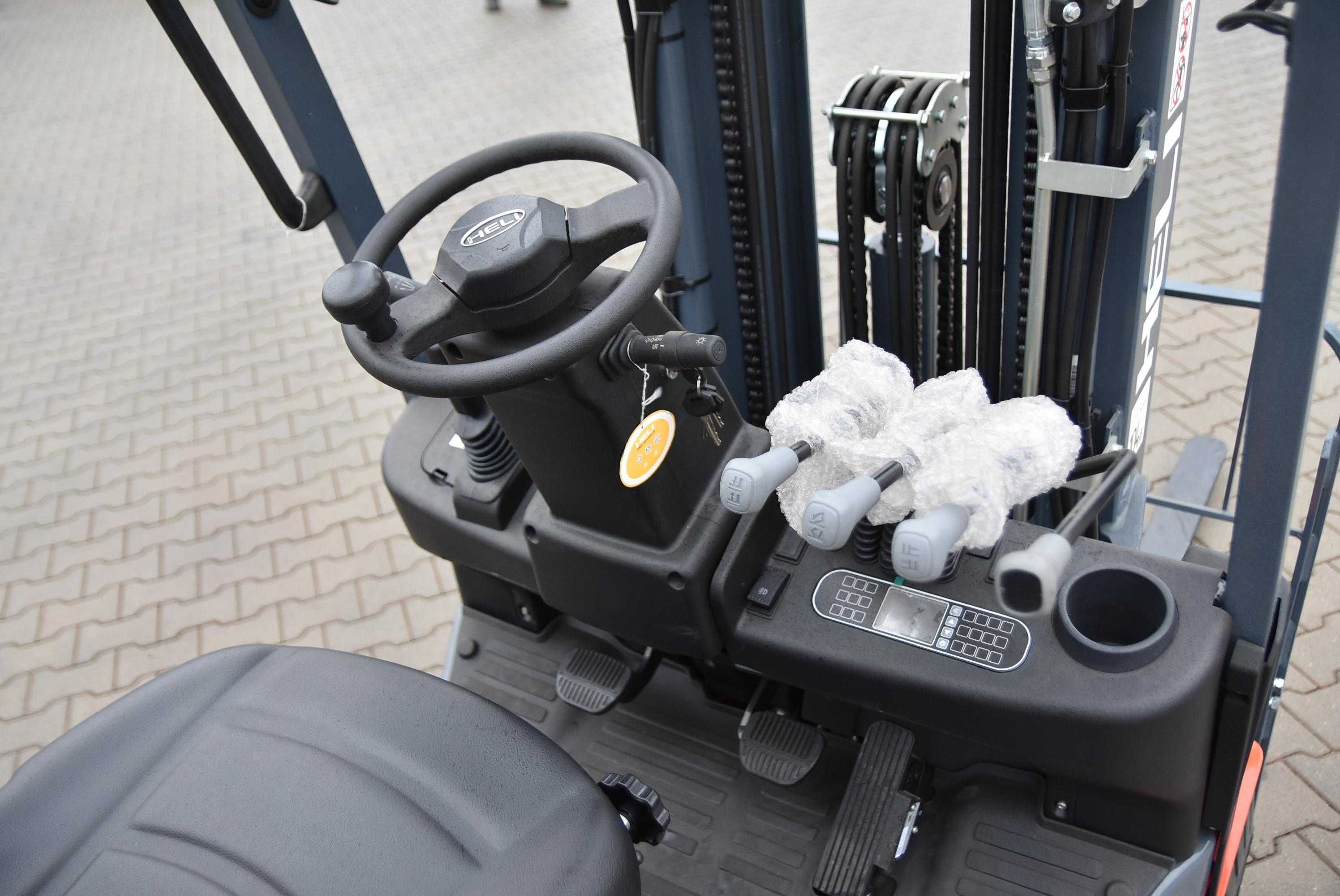 Wózek Widłowy 1.8t LPG – Silnik Kubota, Opony Pełne, UDT,– NOWY