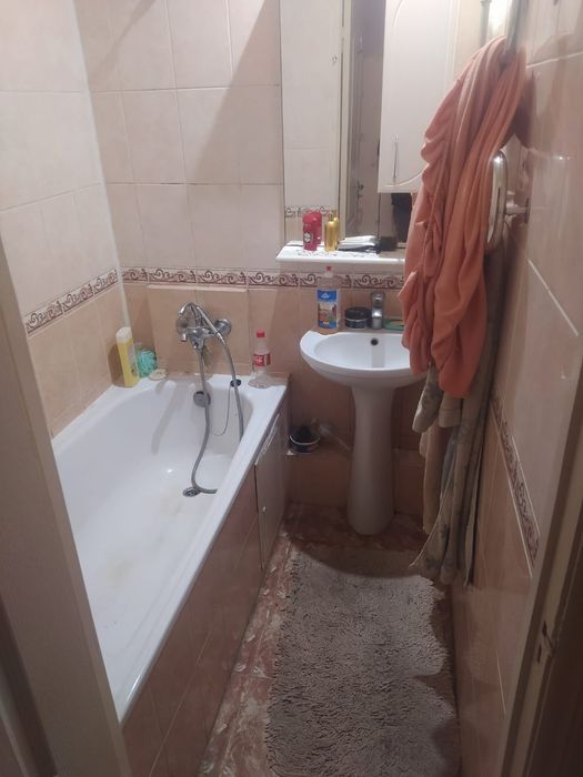 Сдаётся комната в двухкомнатной