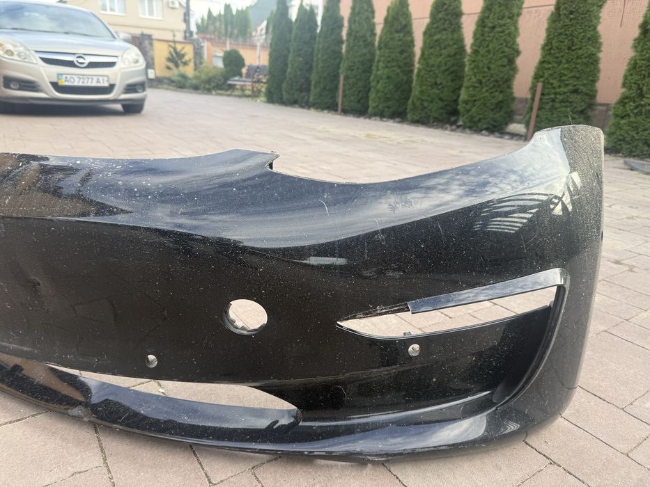 Бампер Tesla model 3 оригінал