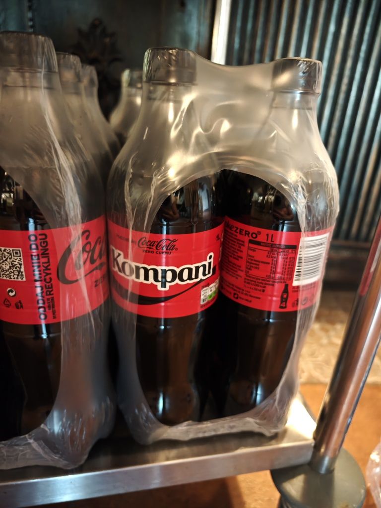 Napoje gazowane Cola, Cola Zero, Sprite, butelki 1 litr