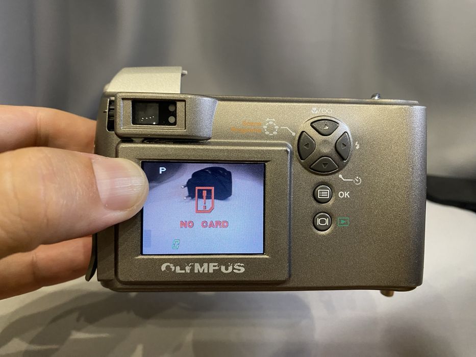 Цифровий фотоапарат Olympus Camedia C-300 Zoom