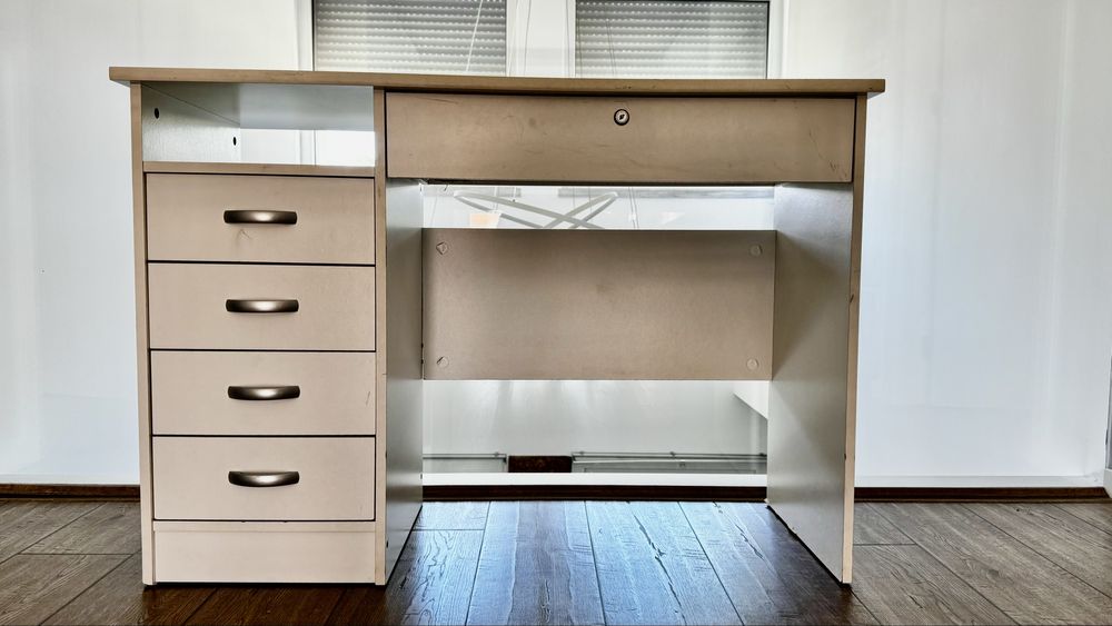 Secretaria com gavetas 110x 50cm