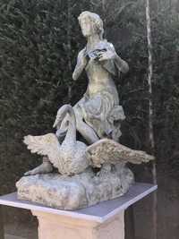 Fontanna kobieta z Łabędziem, Dziki łabędź fontanna