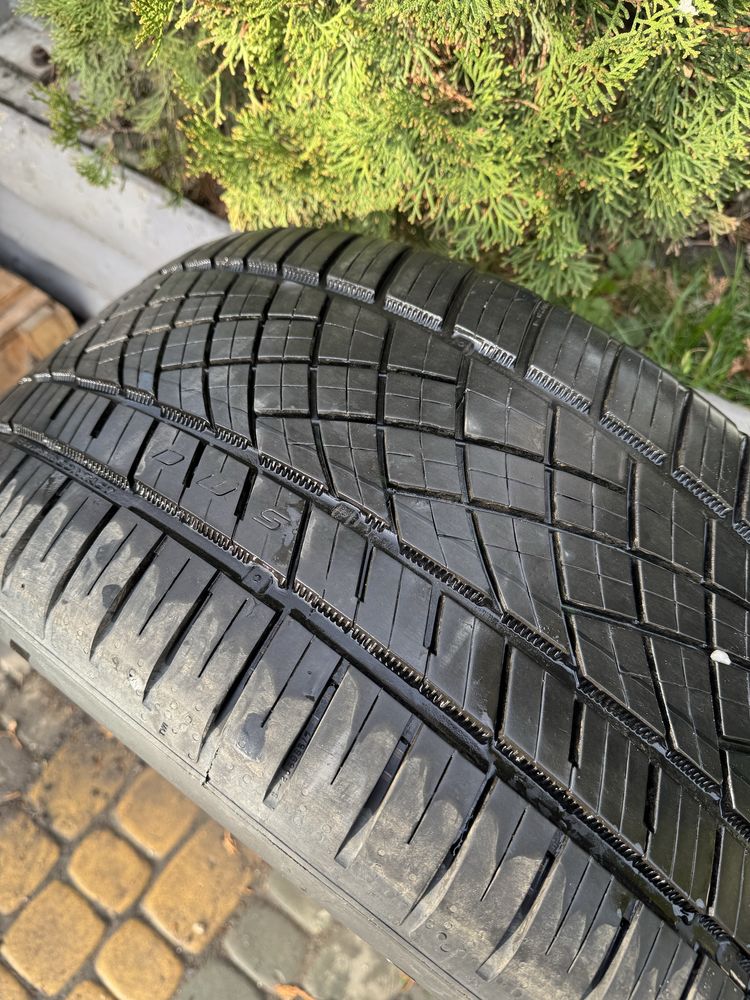 295 40 20 Continental Extreme Contact