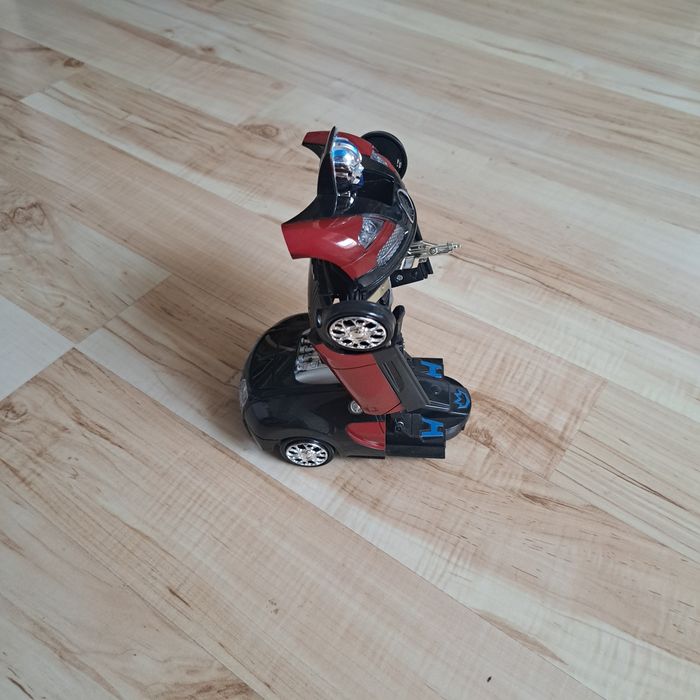 Samochód zmieniający się w robota