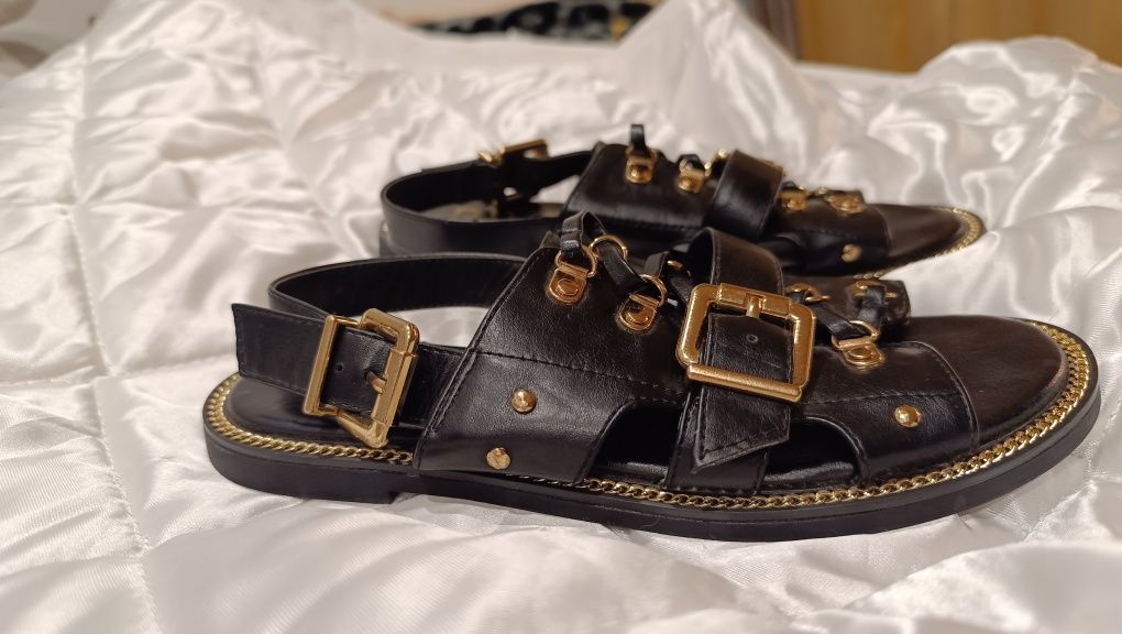 Босоножки бренда River Island 36 размер