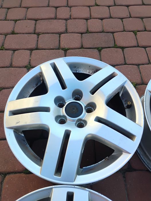 4x Felgi aluminiowe 15 cali VW SKODA SEAT 5x100x57,1 ET38