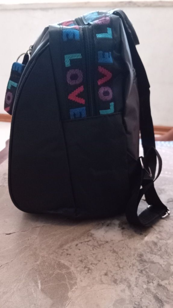 Mochila preta love