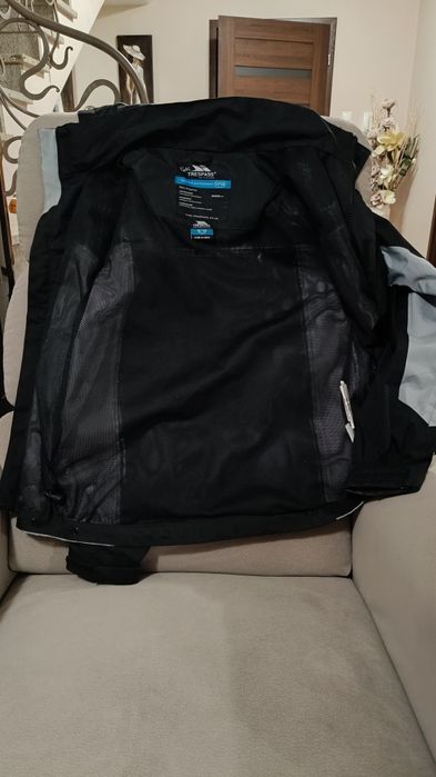 Super kurtka wiatrówka lub od deszczu z kapturem na 9-10 lat,134-140cm