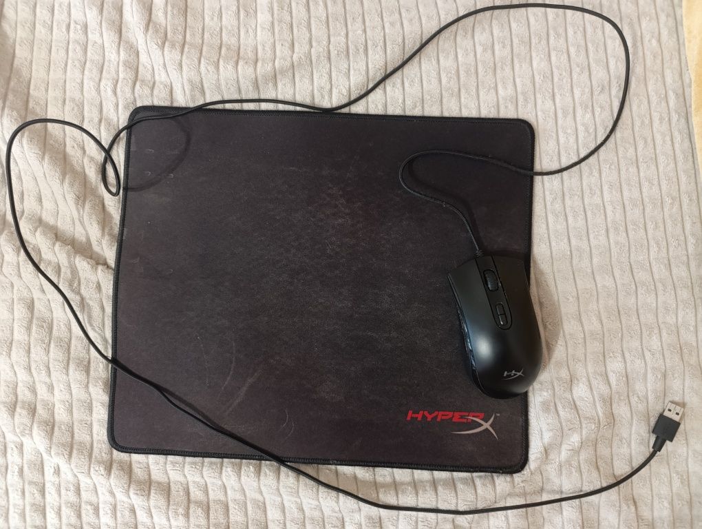 Мишка HyperX Pulsefire Core и коврик Hyperх