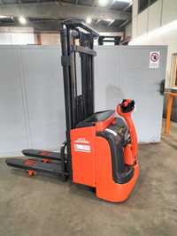 Empilhador , Porta Paletes , Stacker Linde 1400kg , Triplo ,elev.4,70m