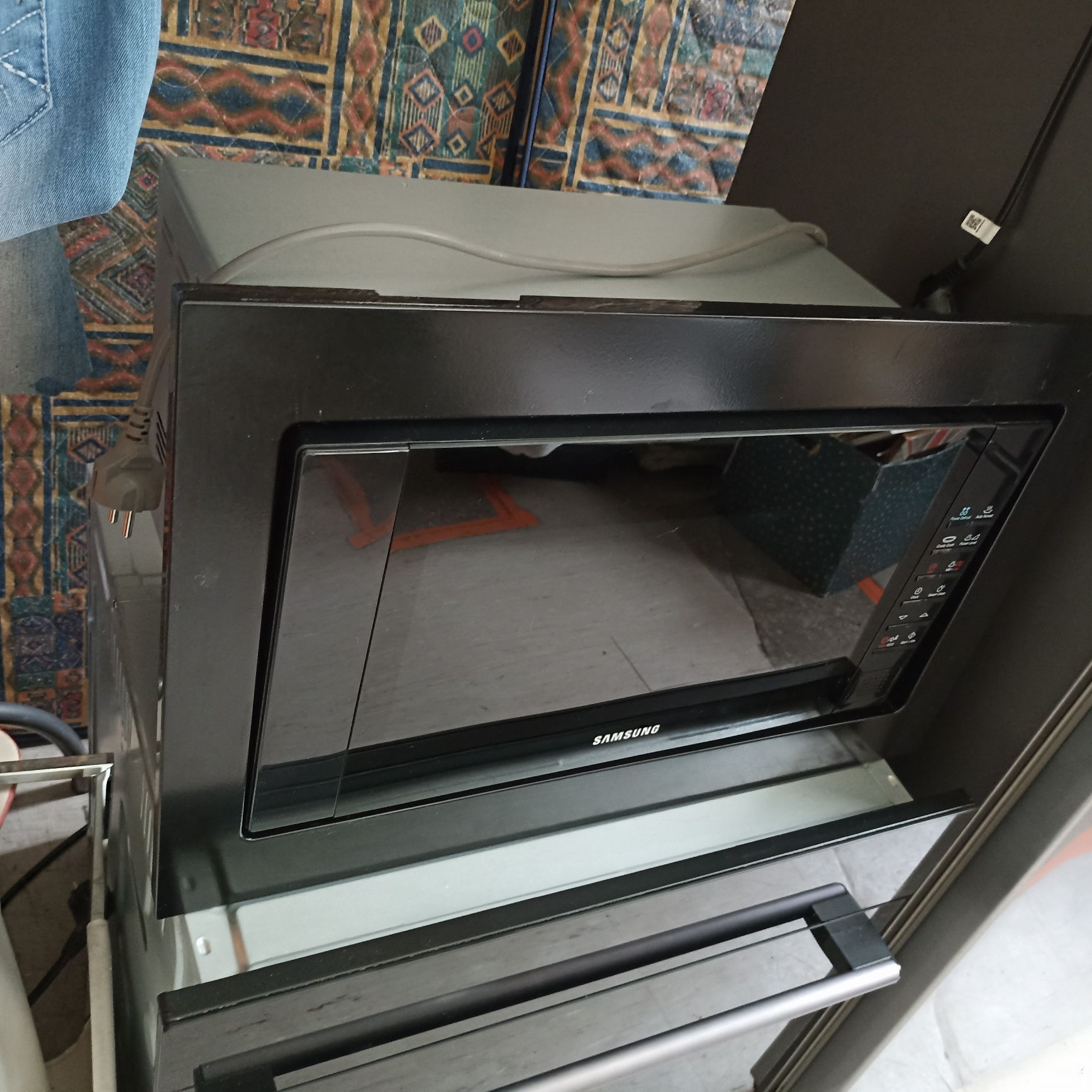 Mikrofala Samsung czarna