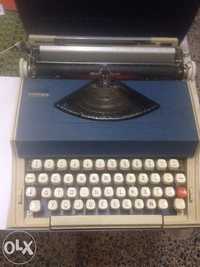 Maquina de escrever Messa 2000s de 1974