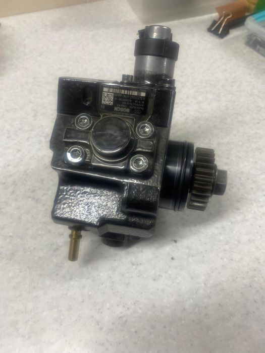 Паливний насос високого тиску BOSCH 0445010250 R9M ТНВД оригінал