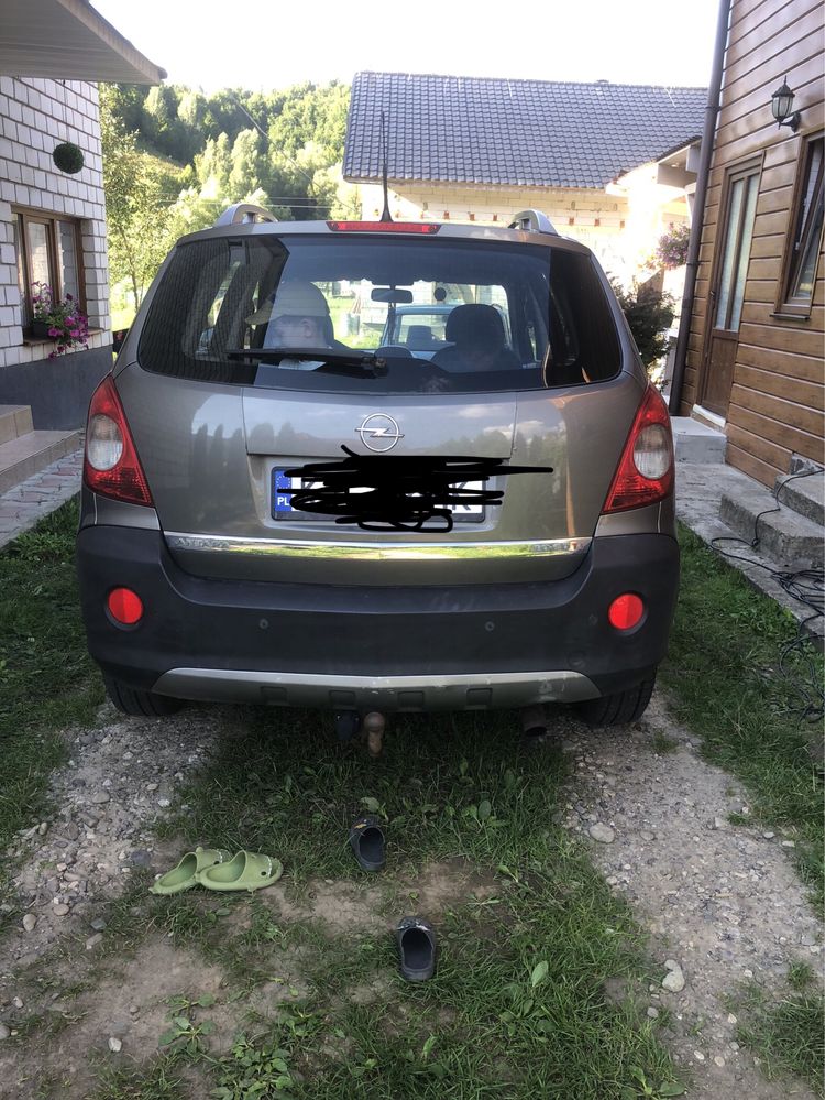 У продажі Opel Antara