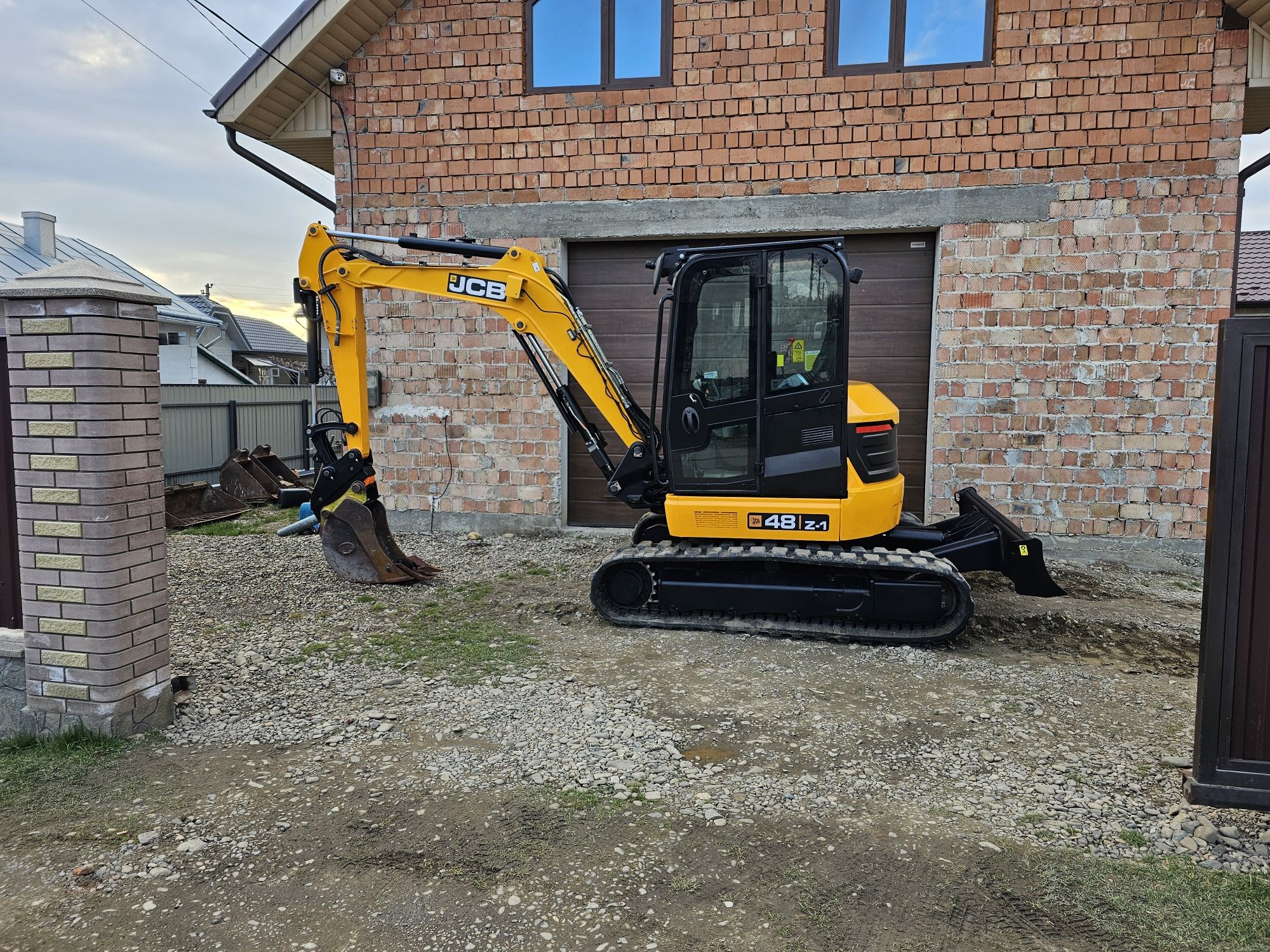 Продам свіжопривезений JCB Z48-1 2017