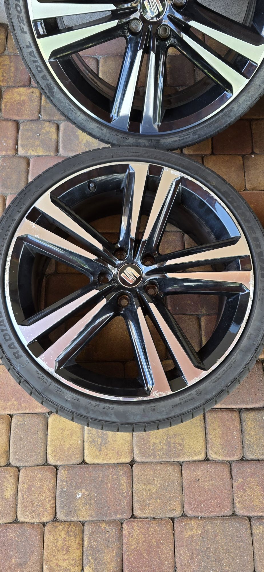 19cali 5x112 orginalne Seat Leon Cupra opony lato 235/35 19