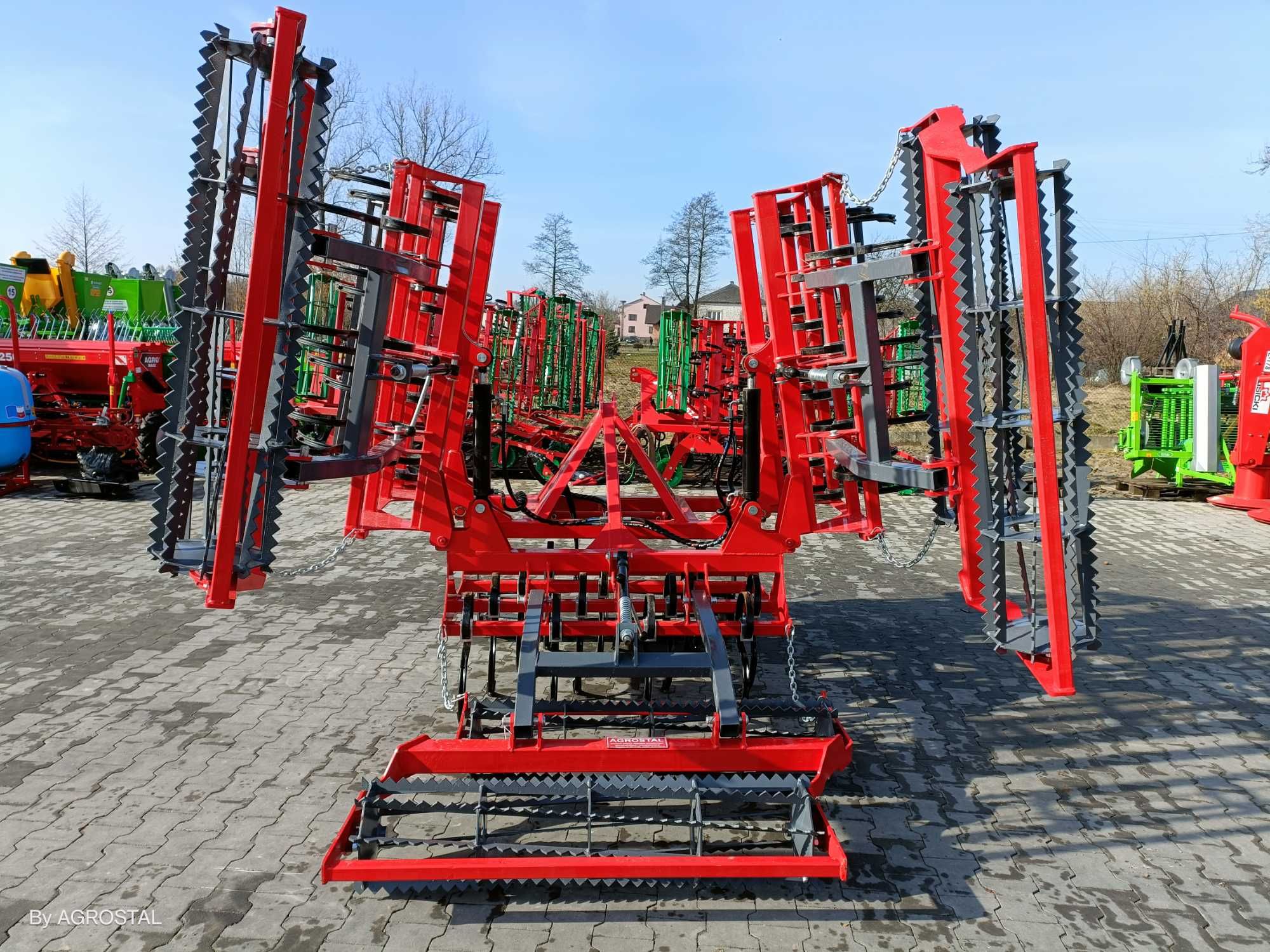 Agregat uprawowy składany hydraulicznie Euro-Masz 3,6-4,2 AGROSTAL