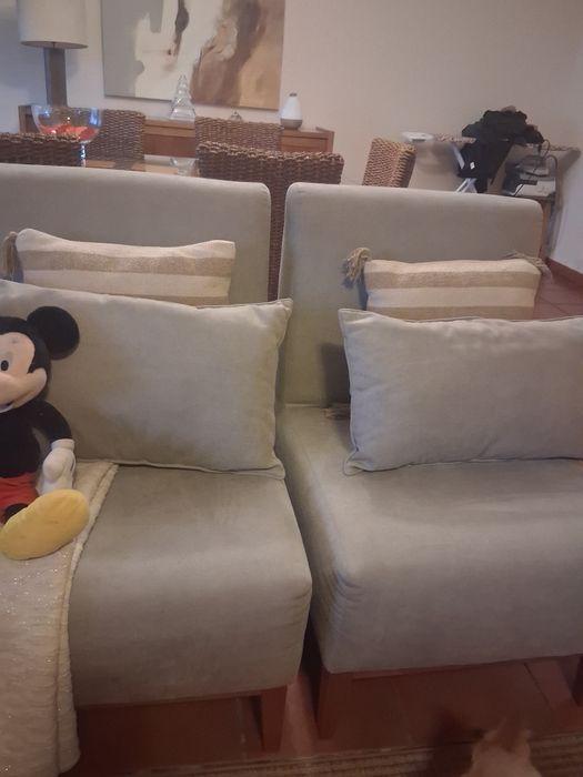 Sofa de 3 lugares e sofa de dois lugares