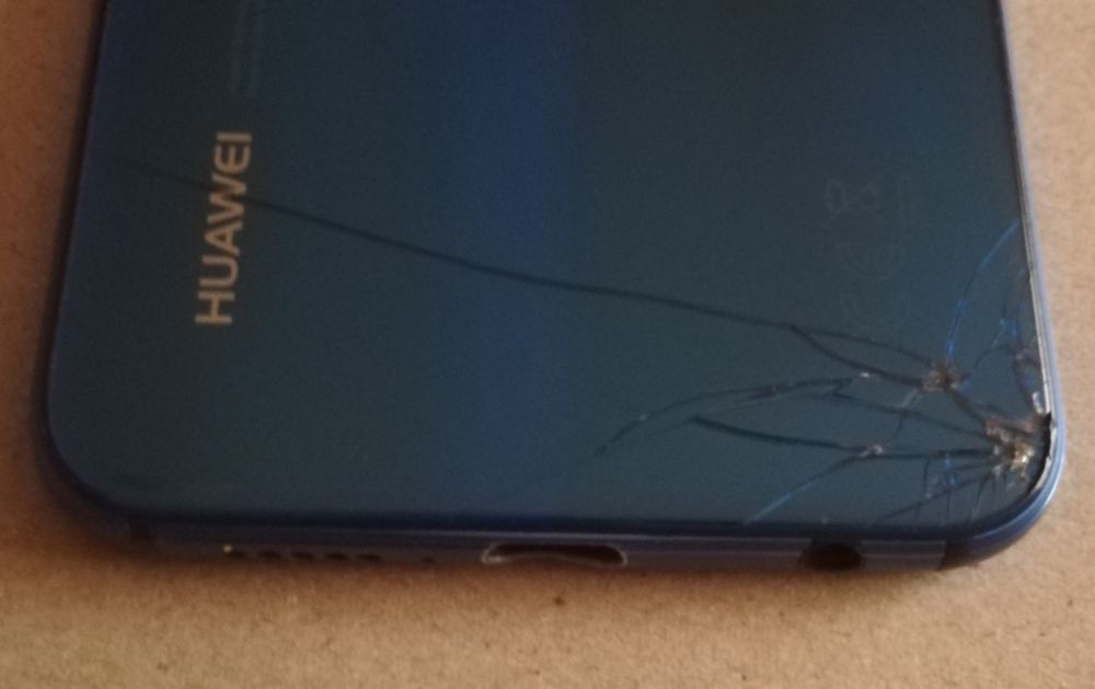 Smartfon HUAWEI P20 lite + oryg. ładowarka