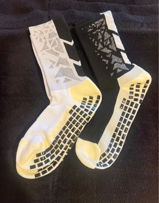 Meias desportivas anti-derrapantes