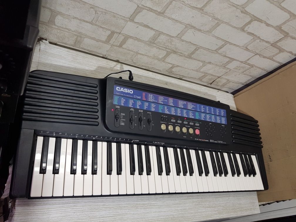 Синтезатор/синтезатор Casio CT 647/657 б/у з Німеччини