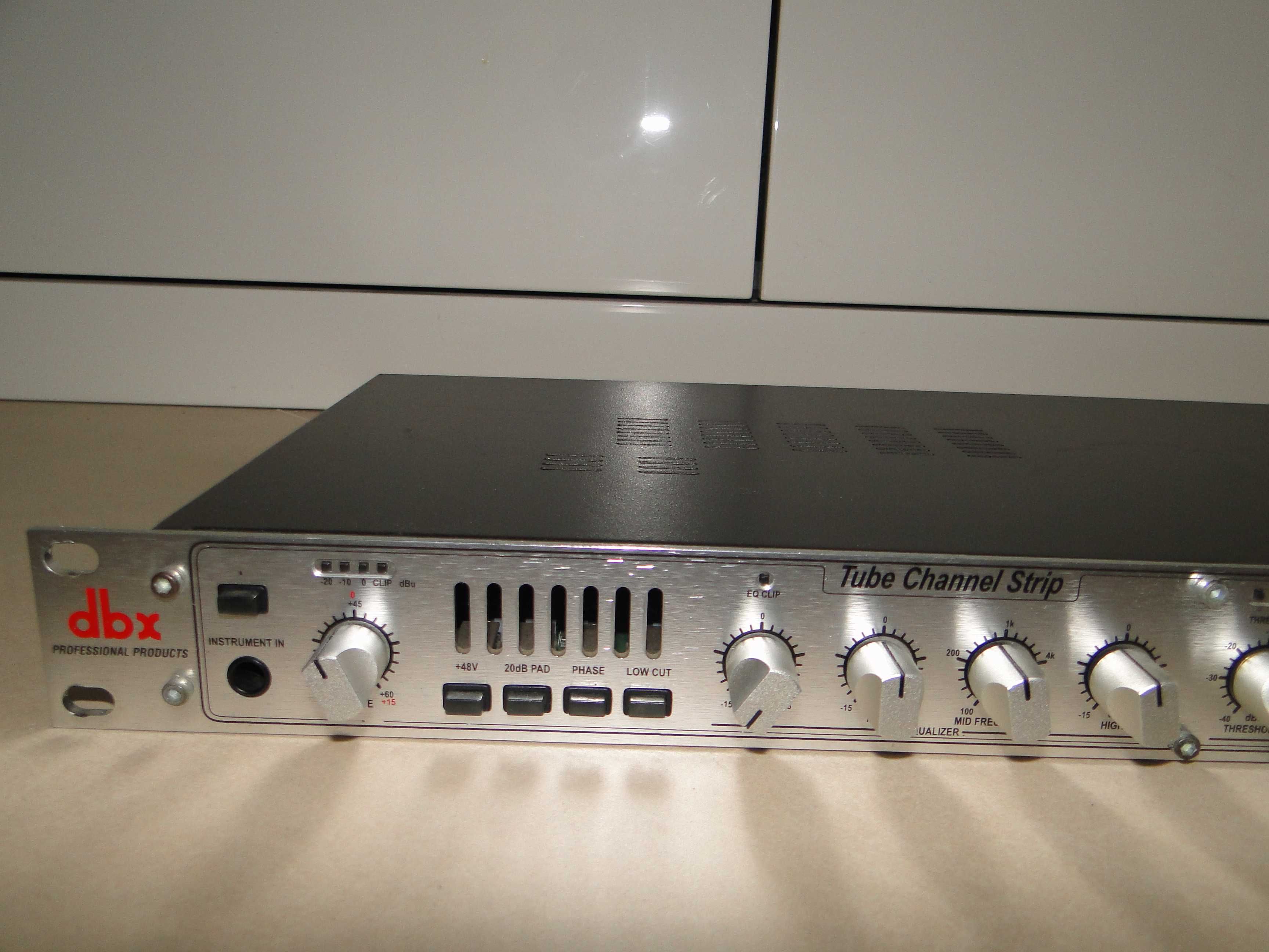 Lampowy Przedwzmacniacz Mikrofon Kompresor DBX 376 TUBE CHANNEL STRIP