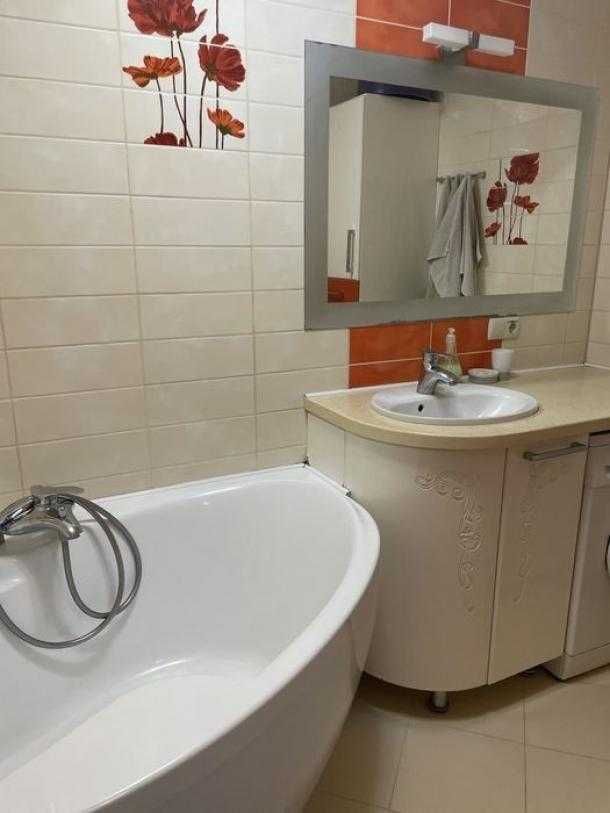 Продам 3 к.из.кв. метро 5 мин. пешком. Алексеевка.