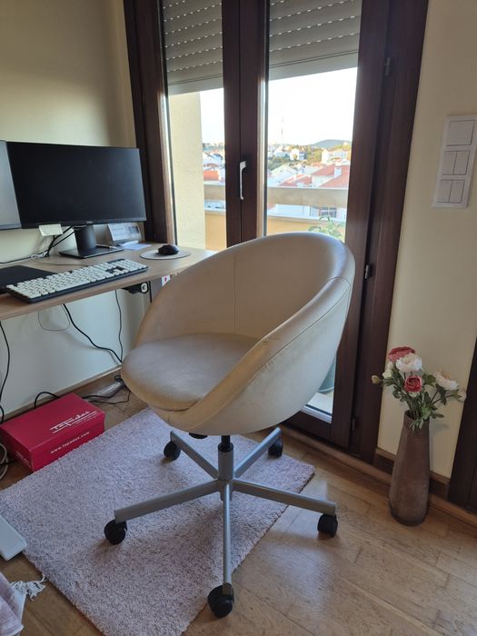 Cadeira giratoria ikea