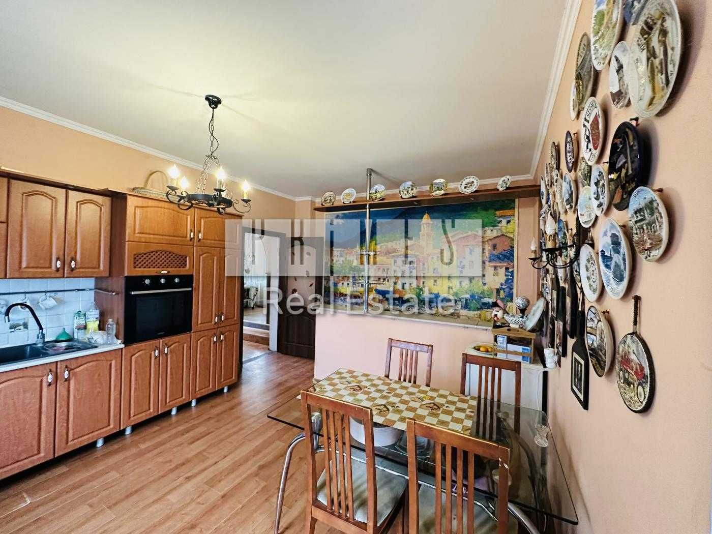 Продаж 4к будинку 225м2 КМ Park House вул. Вереснева