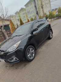 Продам Hyundai Tucson 2015 года чёрный