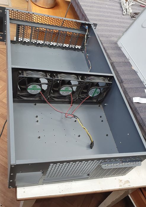 Продам корпус для сервера