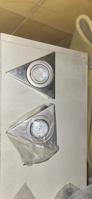 Oświetlenie meblowe oprawy podszafkowe trójkąt 2szt