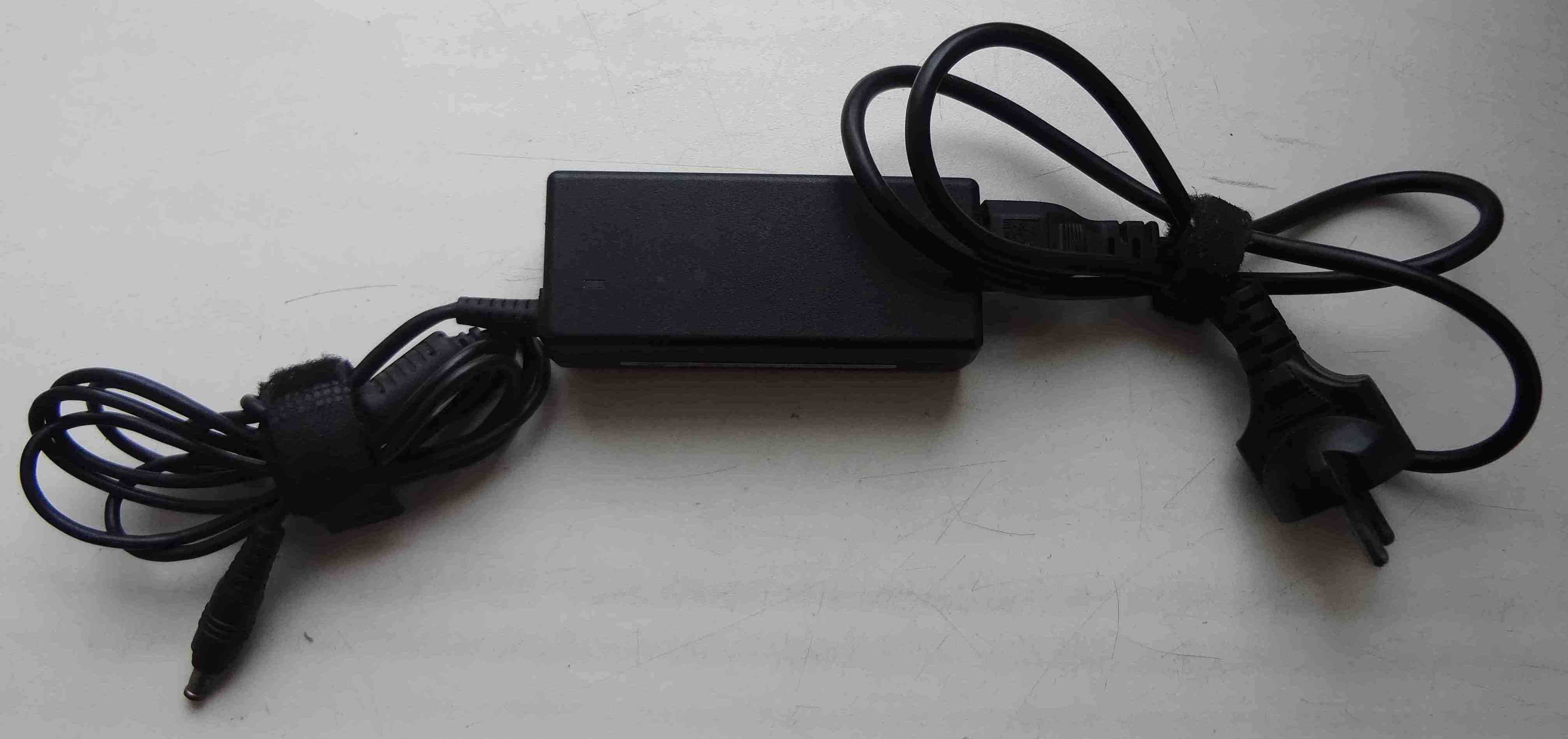 Блок питания 19V 3.16A AD-6019R, адаптер