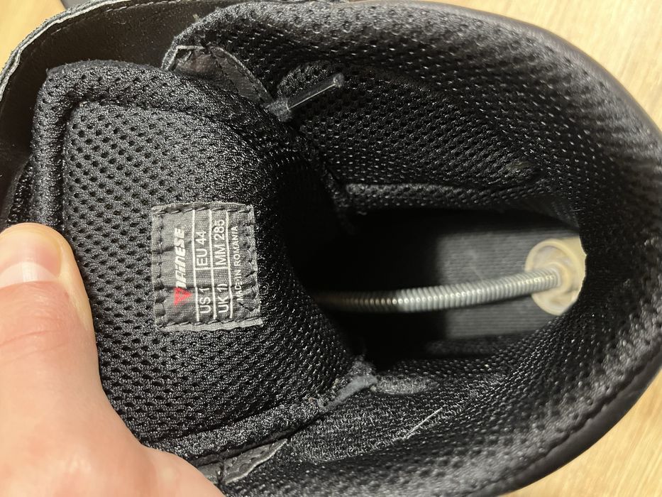 Мотовзуття Dainese стан Нових розмір 44(28,5 см.)