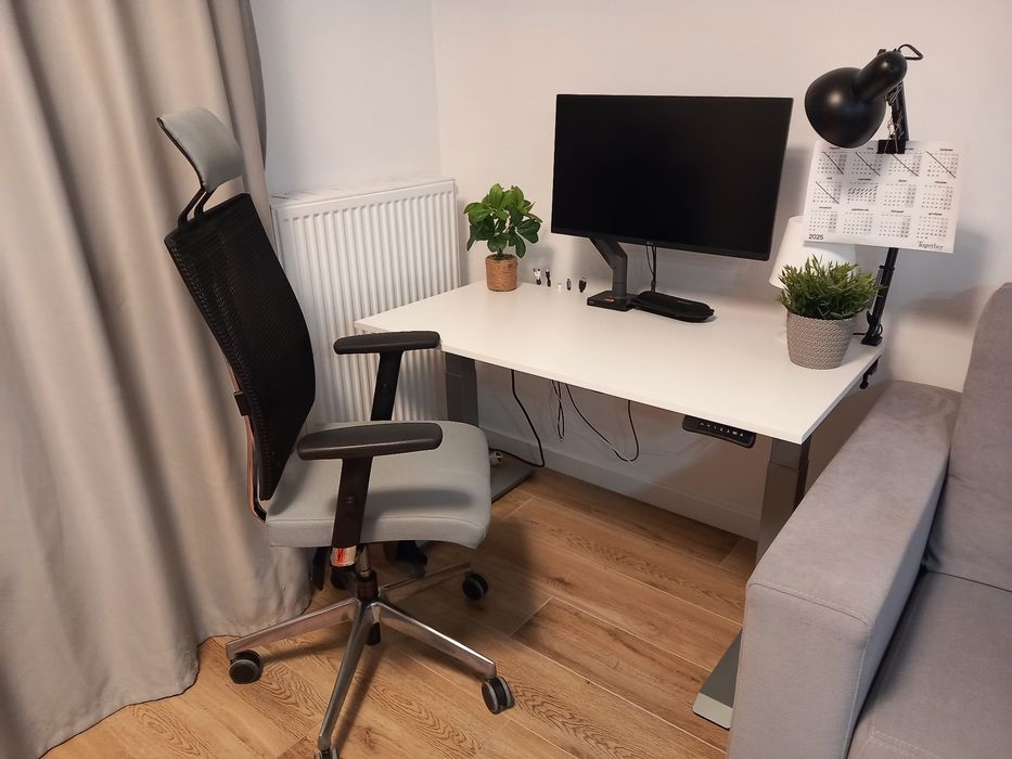 NOWY STYL- Krzesło biurowe A-Motion - ergonomiczny fotel obrotowy -65%