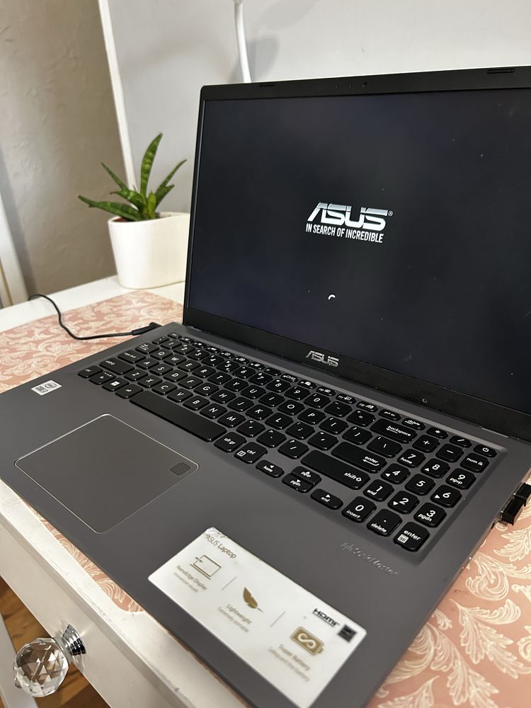 Laptop ASUS x515ja intel core i7