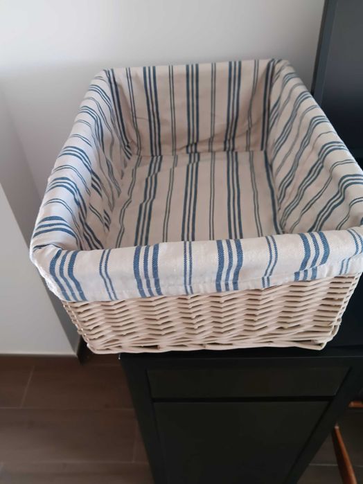 Cesto em Vime Cru forrado, utilidade para lavandaria ou outra