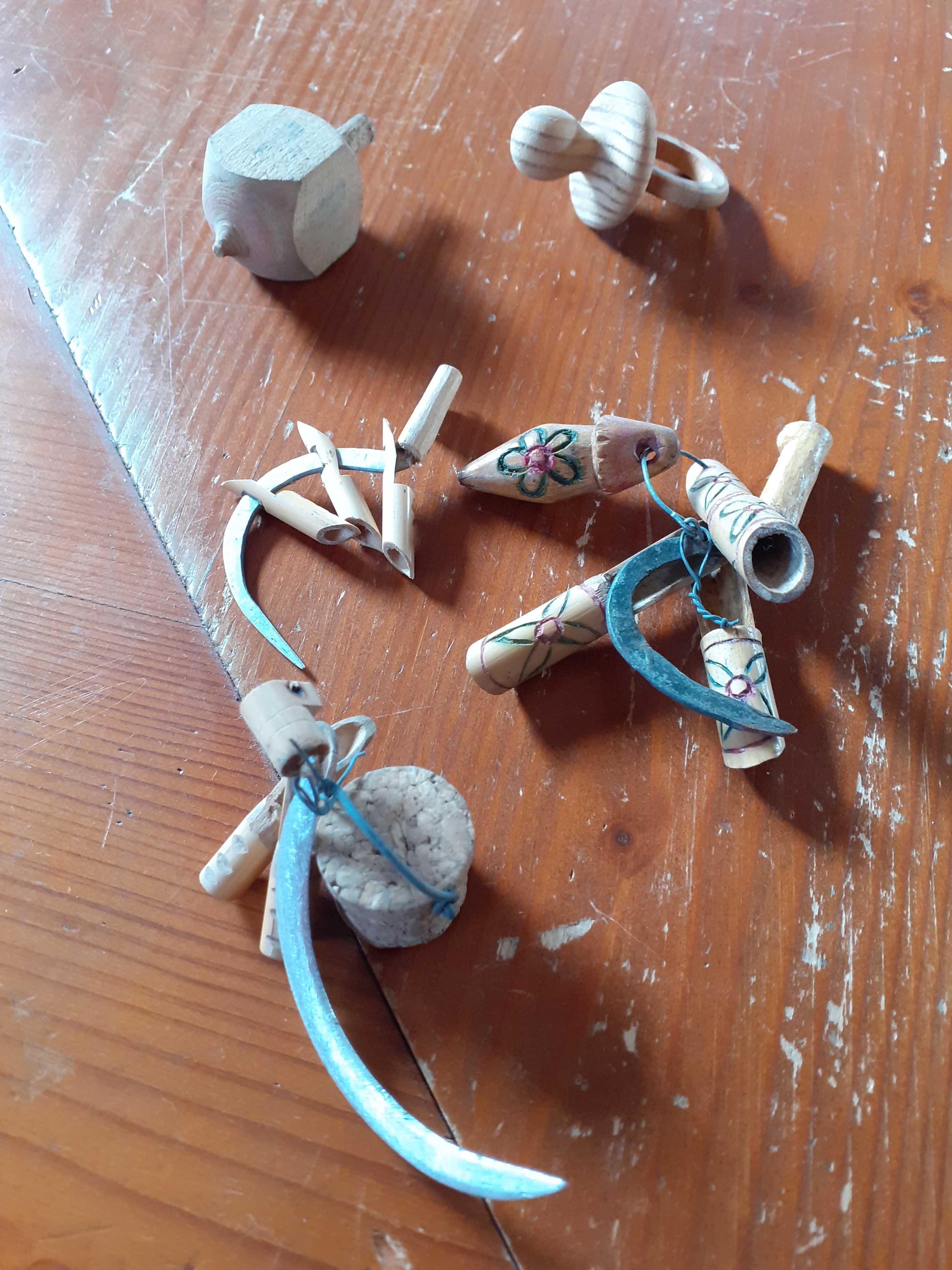 Miniaturas em madeira