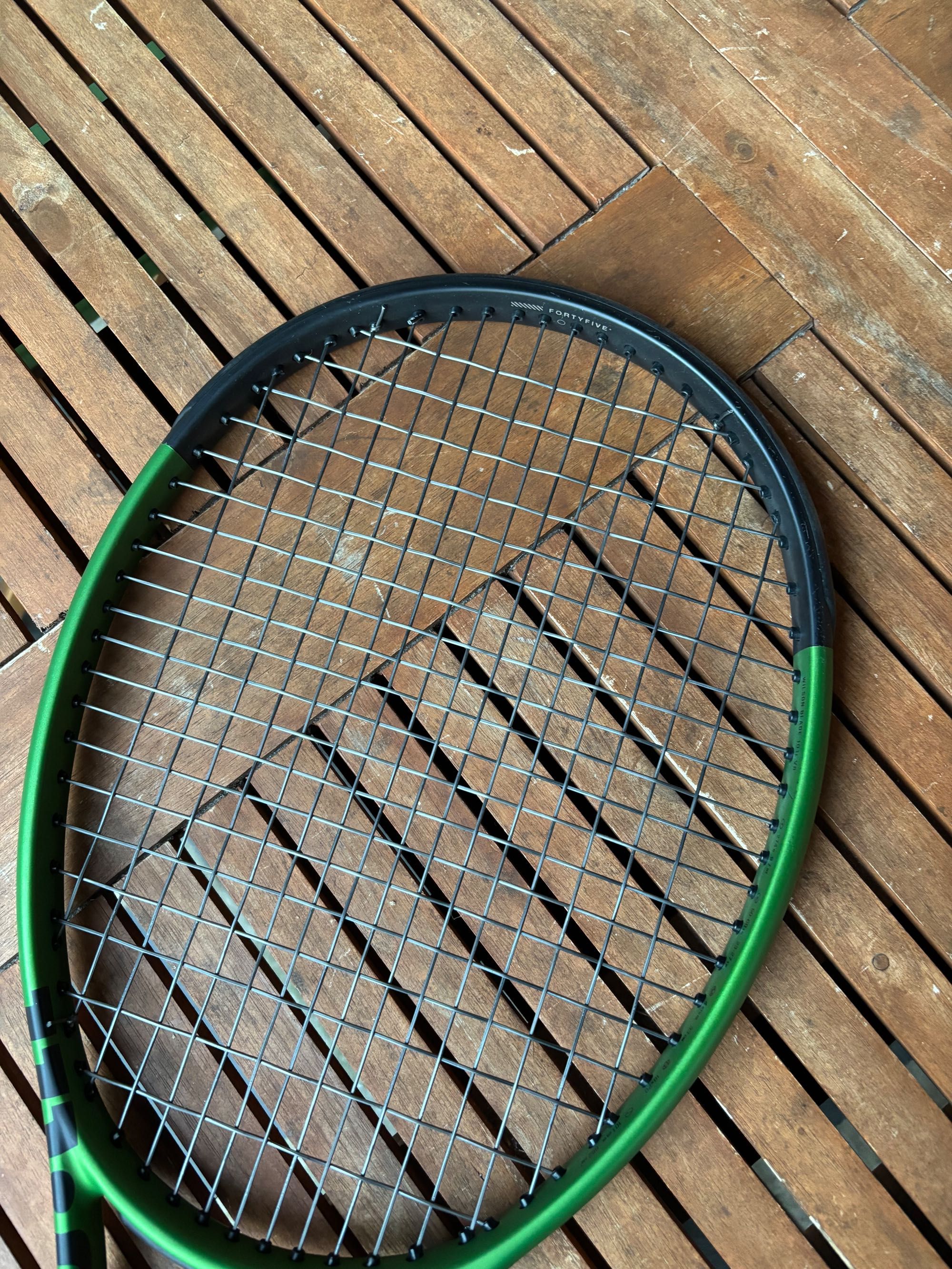 Raquete Wilson Blade v8 101L