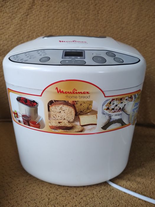 Maszyna do pieczenia chleba Moulinex
Model: 573801
Moc: 610 W
Stan: u