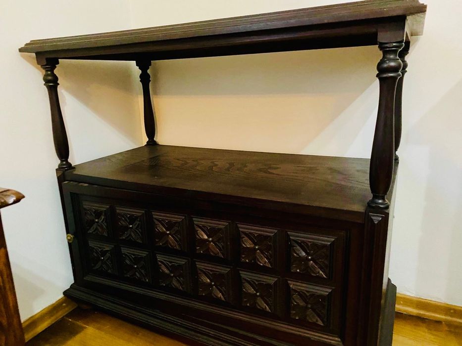 Móvel bar em madeira