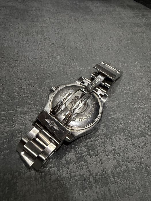 Breitling Superocean Automático – 1000m / 3300ft