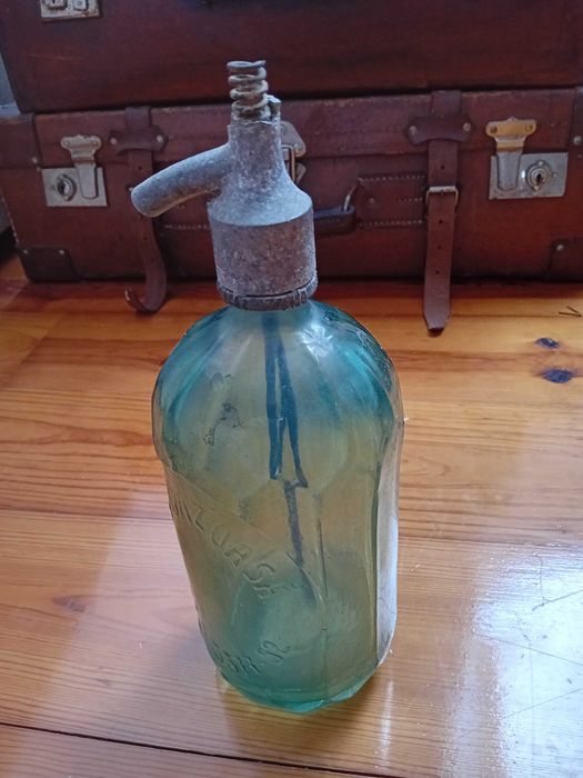 Antiga garrafa de sifao dos anos 20