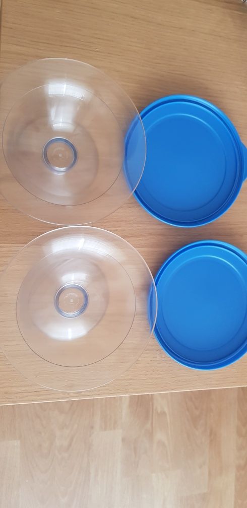 Vendo 2 taças com tampa, Tupperware, nunca utilizadas